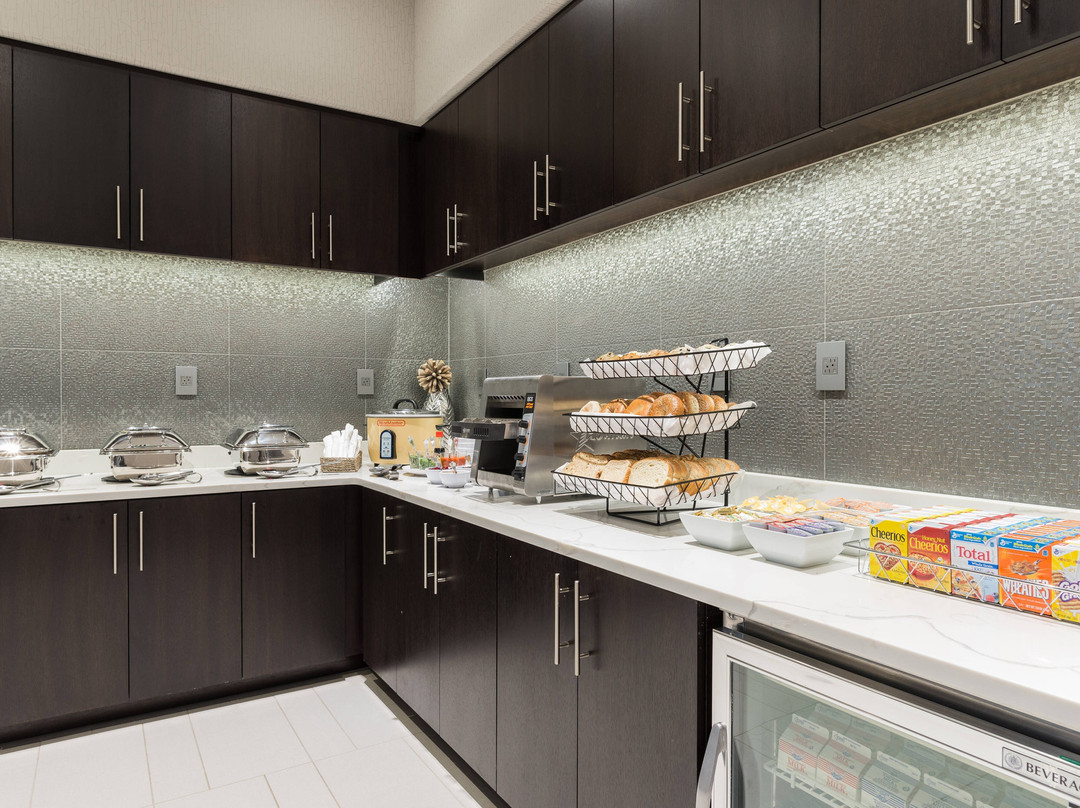 Courtyard by Marriott Edgewater NYC Area主图