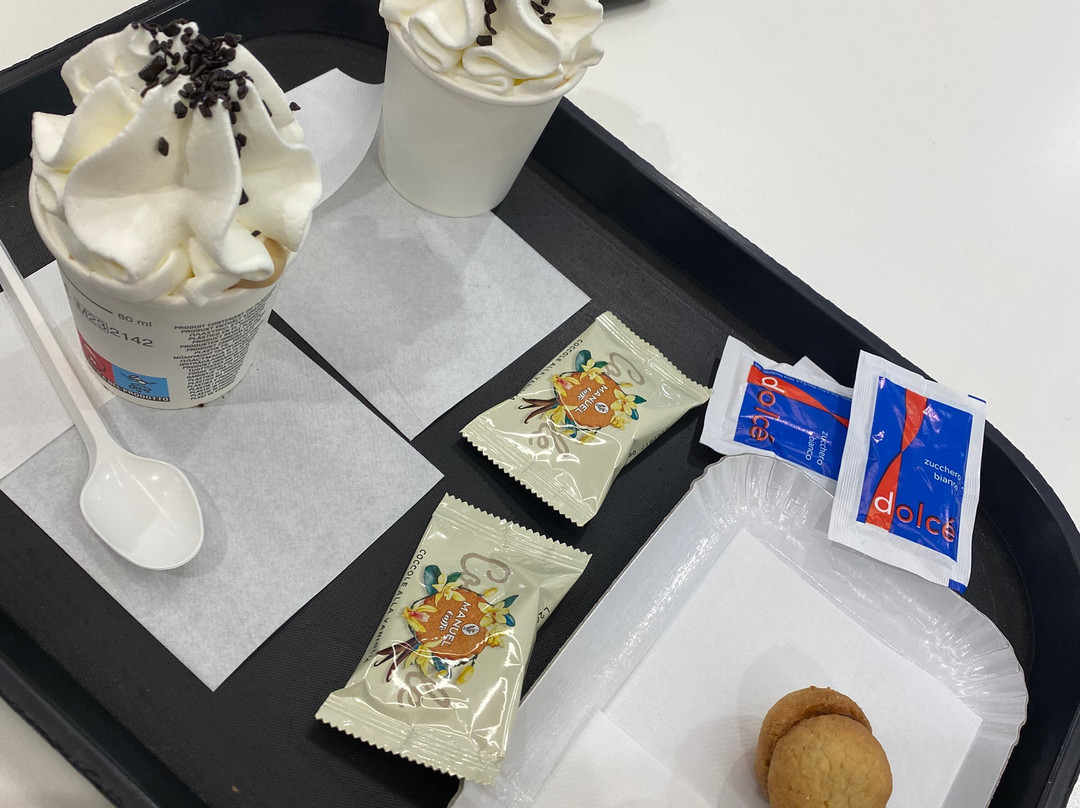 Crema Di Gelato E Caffè - Centro Commerciale Bennet Parona