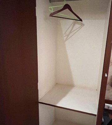 菠罗奈斯酒店主图