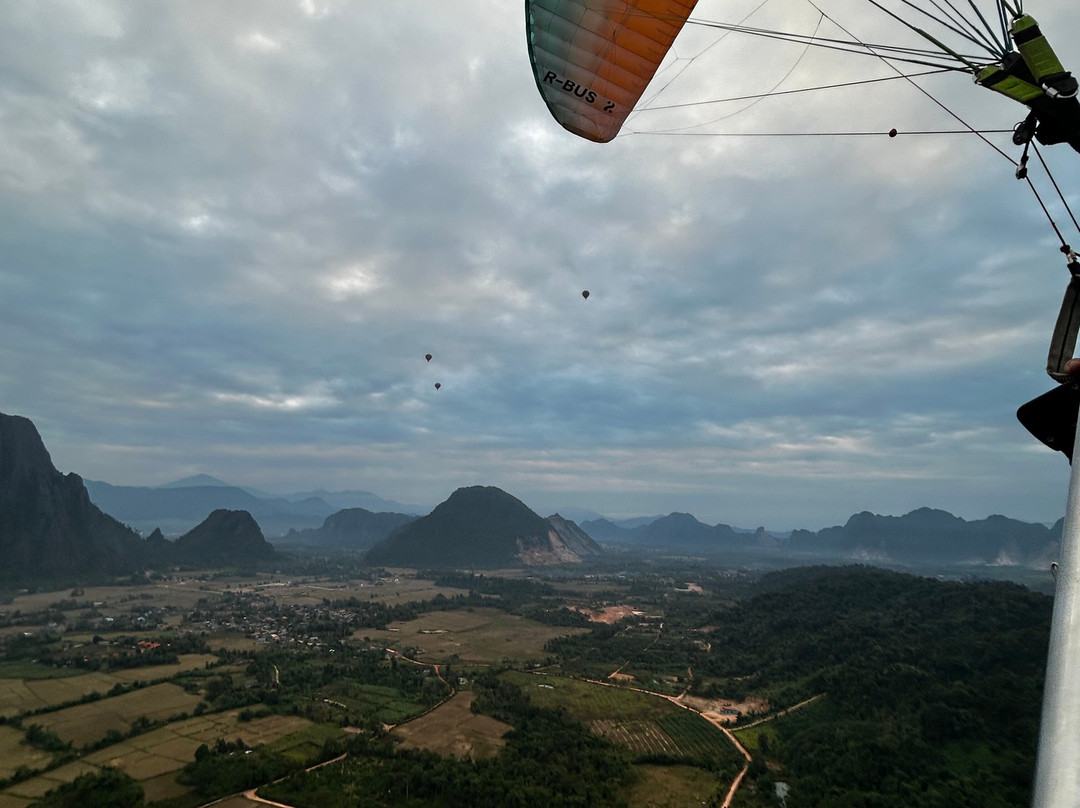 VangVieng Paramotor Center & Pilot's Cafe-旺阳必去景点