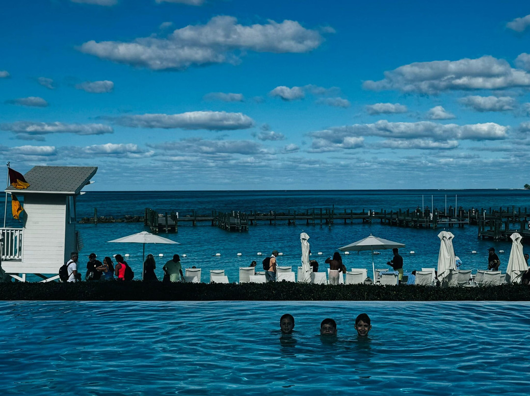 Baha Bay Beach Club景点图片
