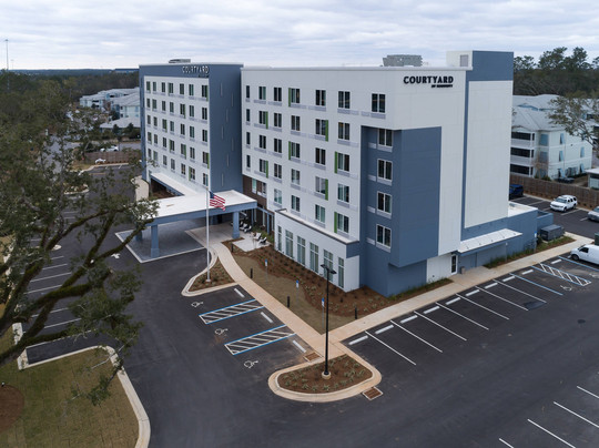 Courtyard by Marriott Pensacola West主图