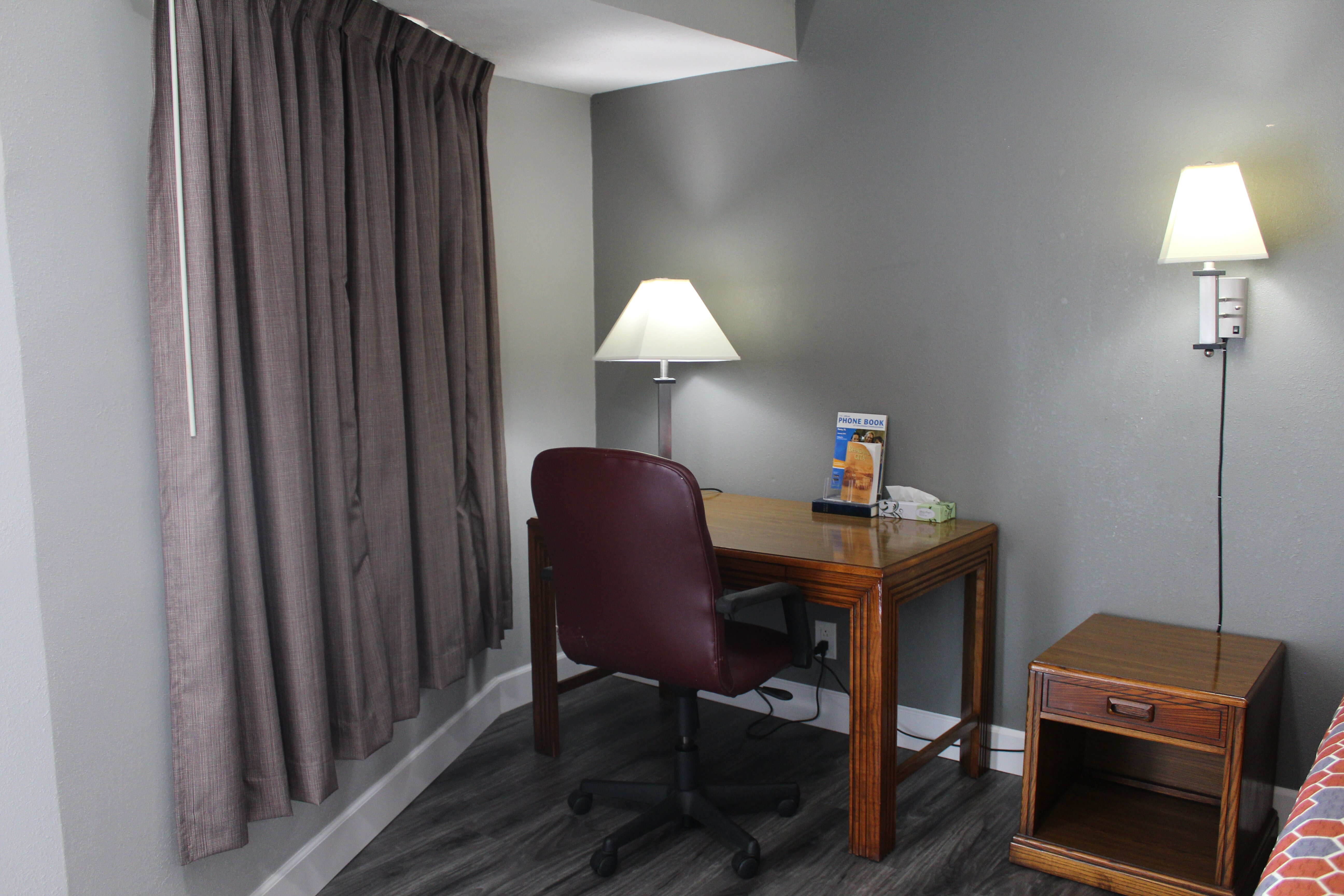 Royal Inn Motel-官方