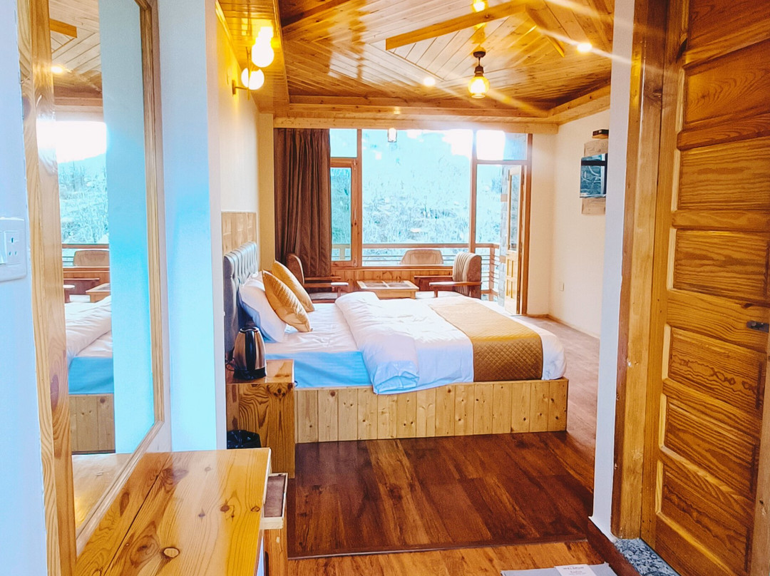 Nayra Restaurant Manali主图