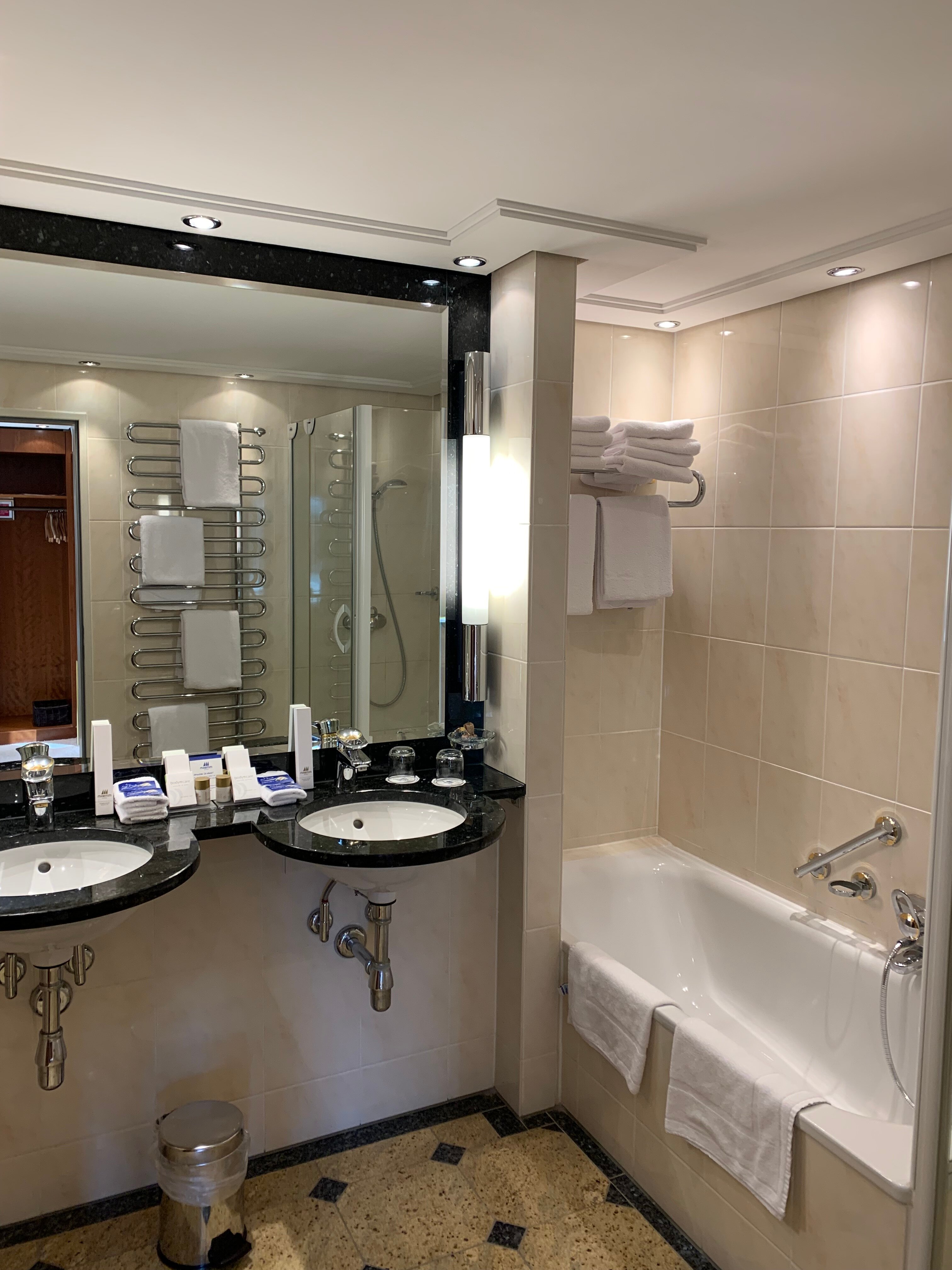 玛丽蒂姆基尔酒店-浴室