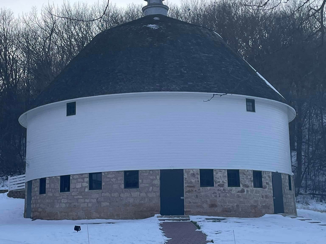 Round Barn Farm主图