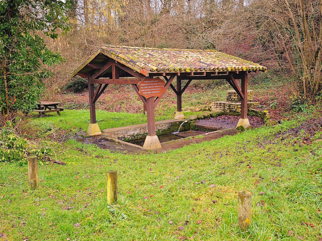 Lavoir de Fontaine le Comte景点图片