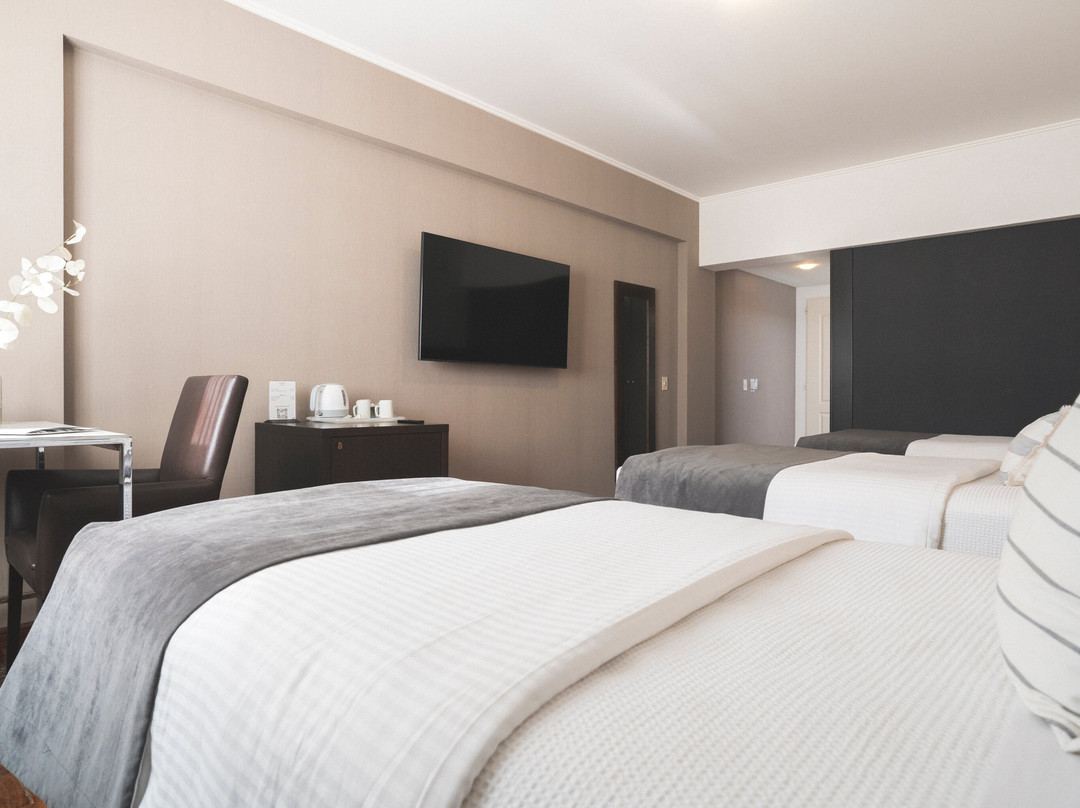 托洛萨酒店主图