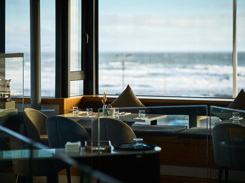 The Niblick Restaurant & Bar