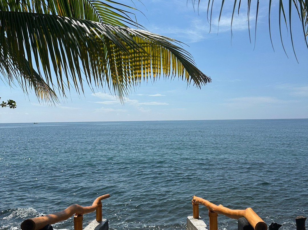 林加尼海滩生态度假酒店主图