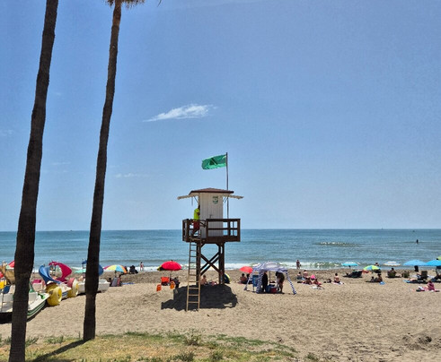 Paseo Maritimo De La Carihuela-托雷莫里诺斯必去景点