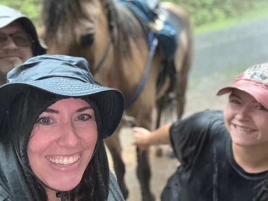 Cowgirl Up Stables-Cherry Log必去景点