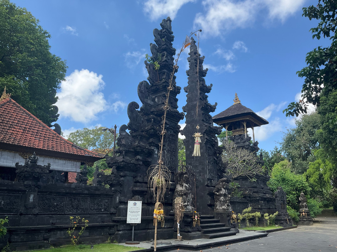 Dalem Kahyangan Temple-勒吉安必去景点