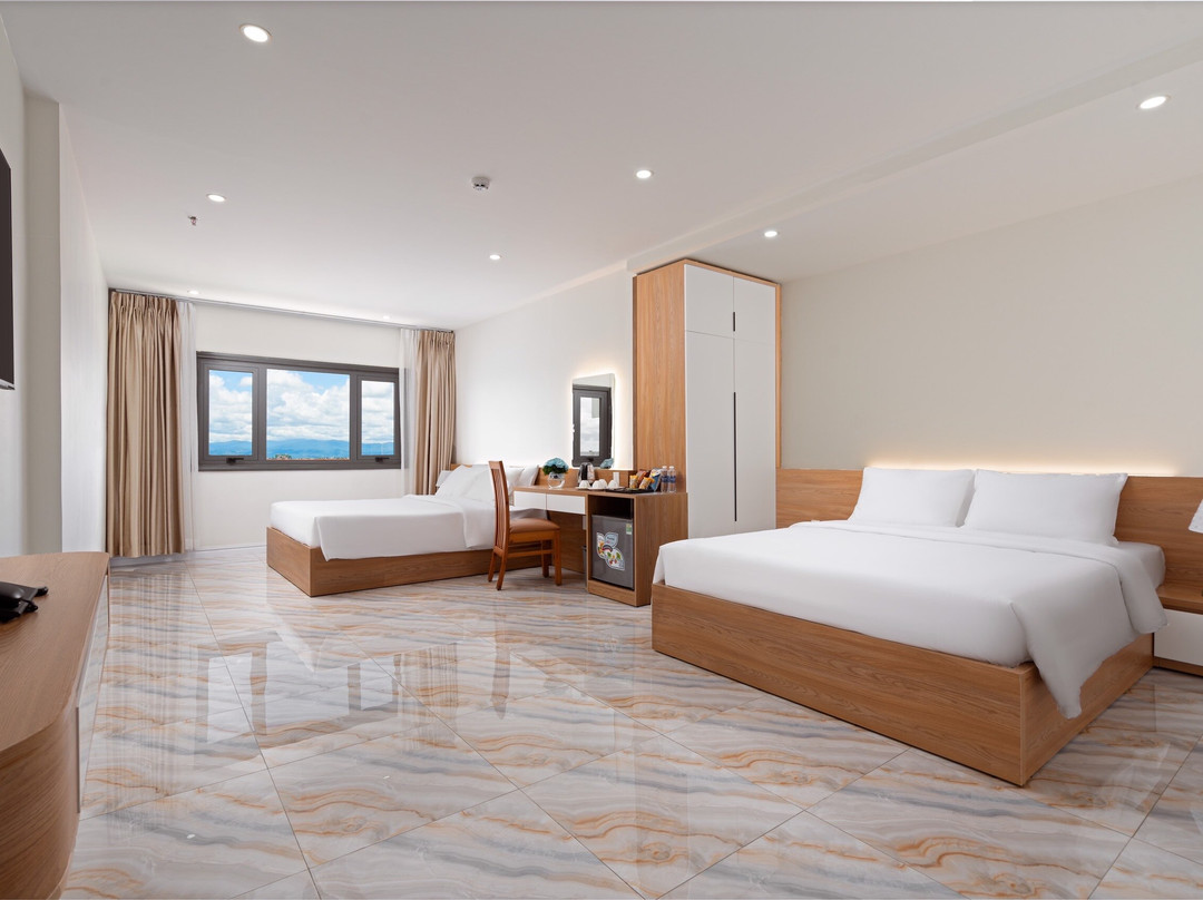 Đông Phương Hotel & Restaurant