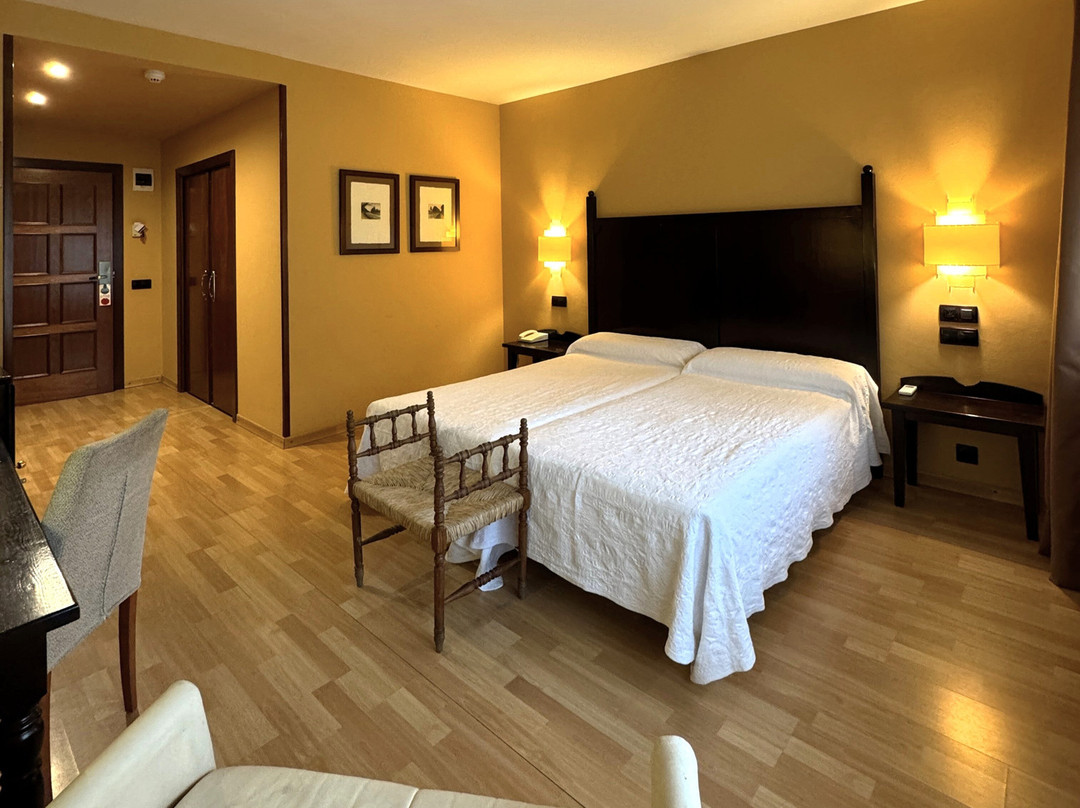 Hotel Cotiella主图