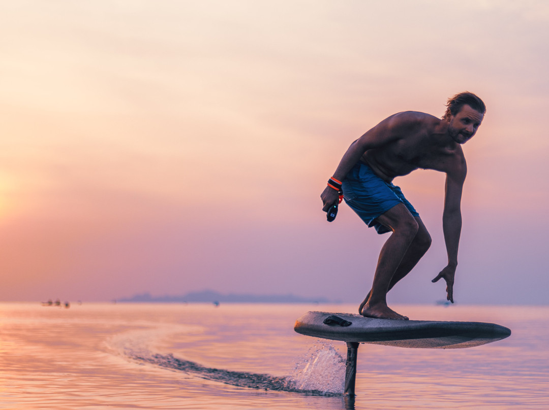 Mahalo Watersports - Kitesurfing & Efoil Koh Samui-苏梅岛必去景点