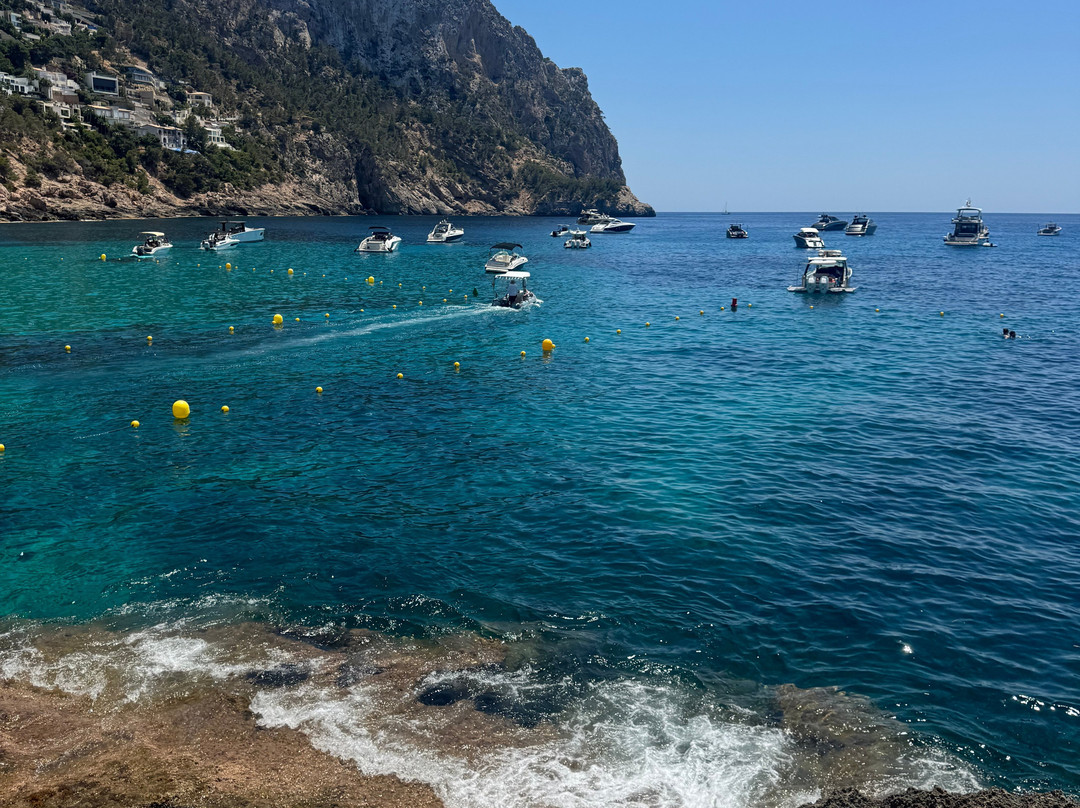 Aloha Boat Charters - Jeffrey-Comino必去景点