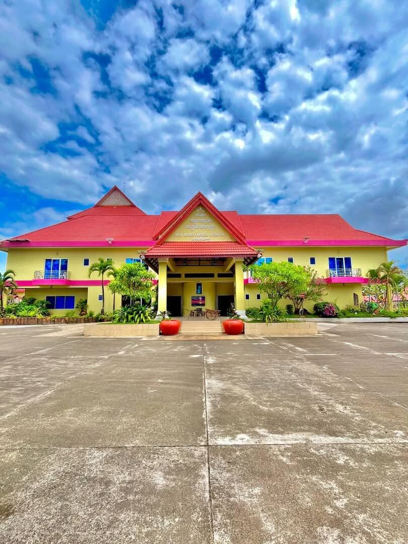 唐志强学校酒店-官方