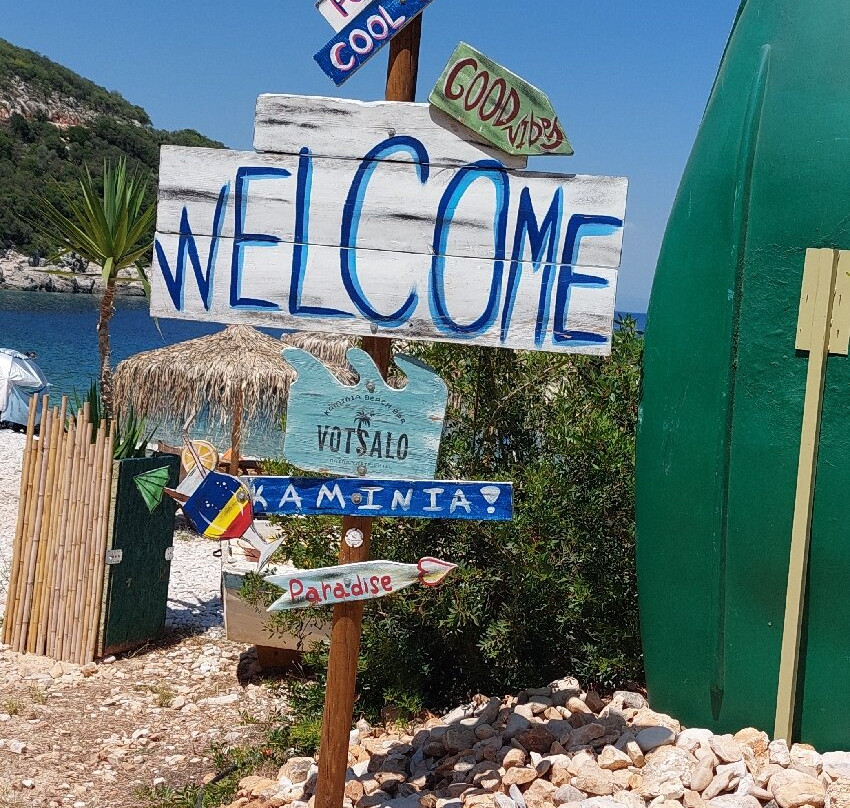 Kaminia beach-Perachori必去景点