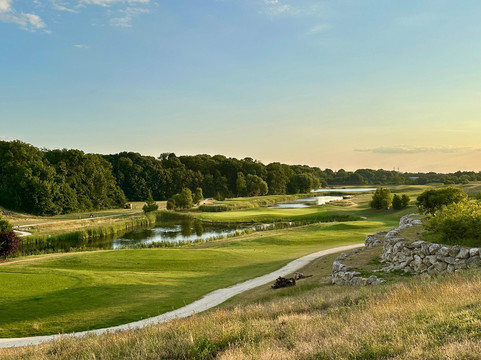 范德瓦尔克巴黎戴高乐机场酒店