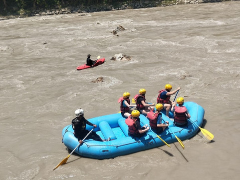 Trishuli River Side Resort主图