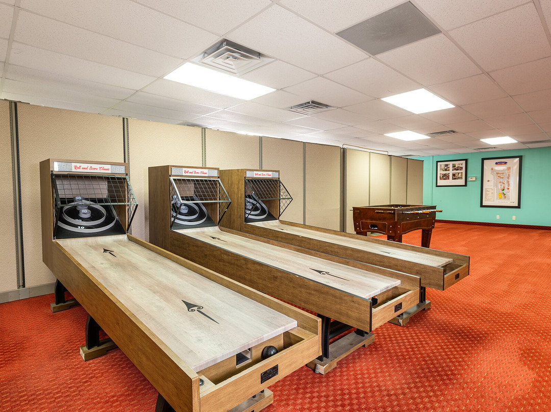 宁静峡谷悬崖酒店主图