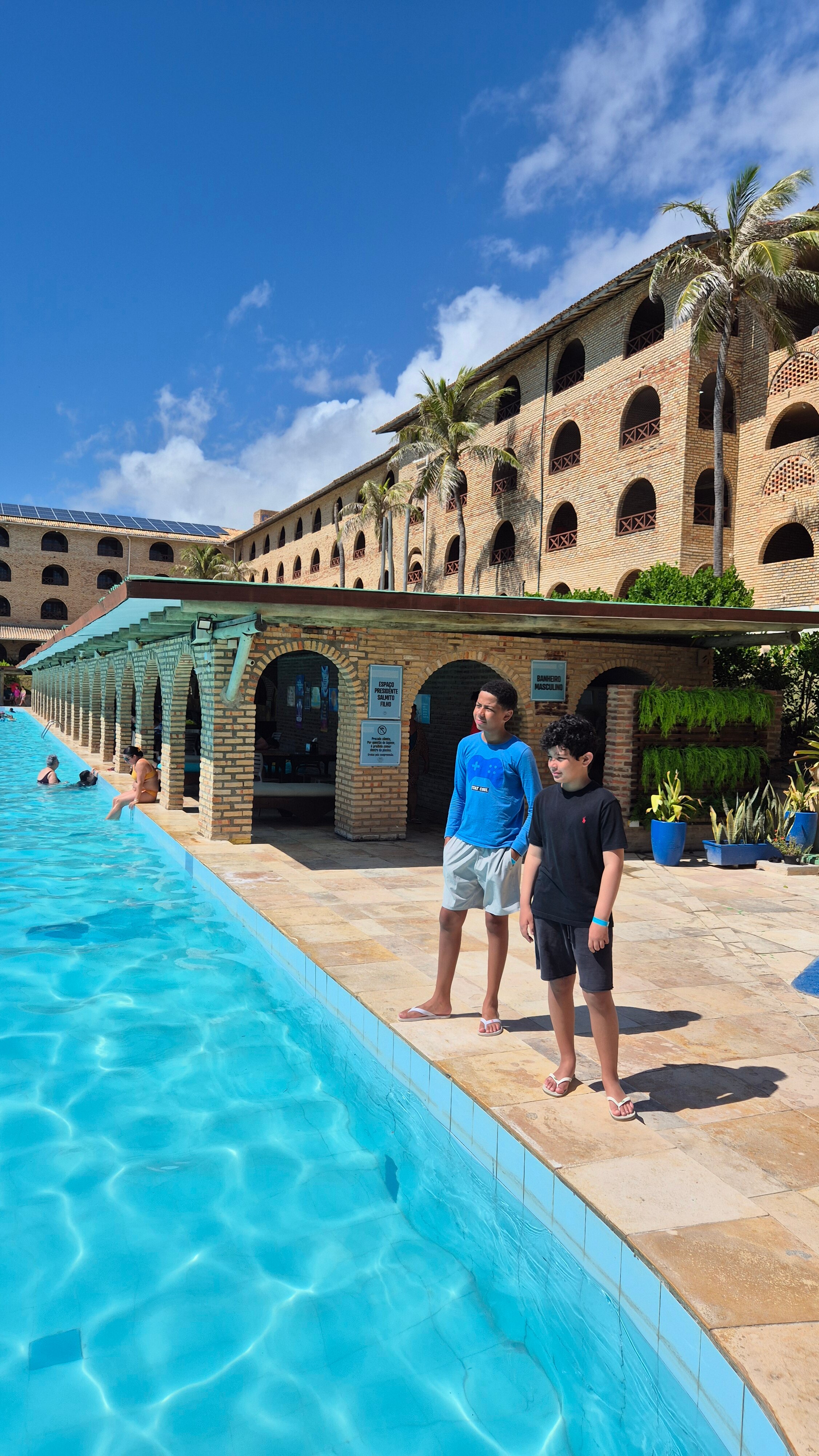 Coliseum Beach Hotel-官方