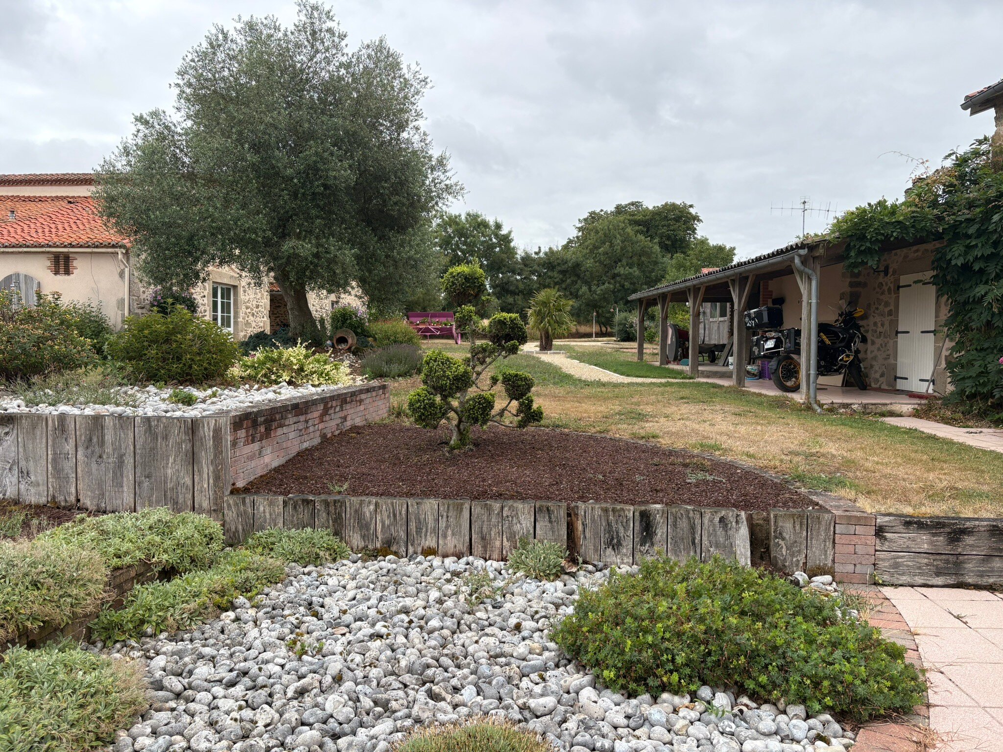 La Minaudiere-官方