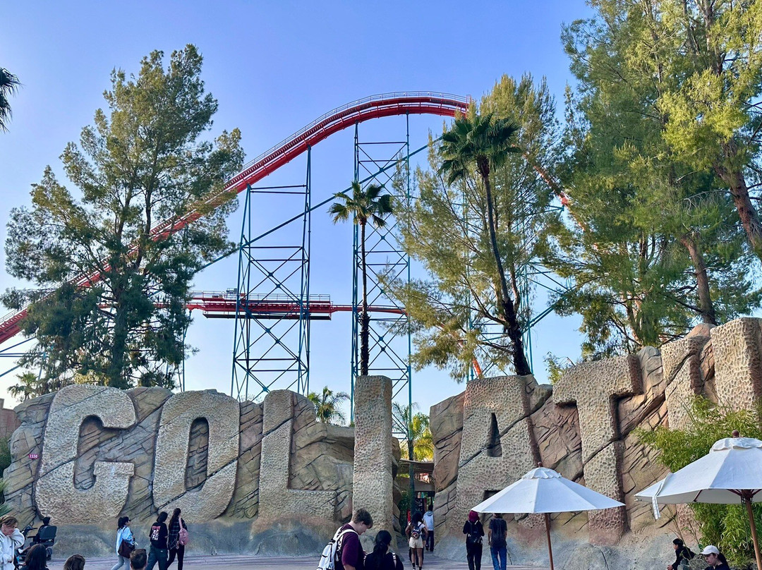 六旗魔术山-圣克拉丽塔必去景点