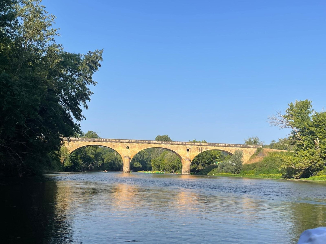 Canoë Family-Saint-Leon-sur-Vezere必去景点