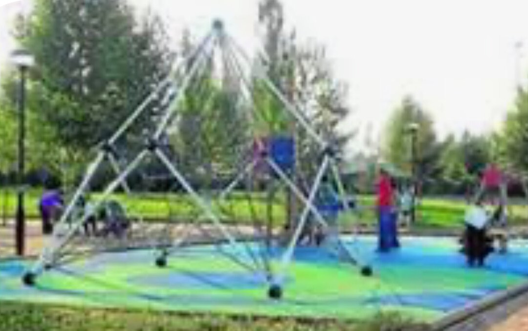 Parque Periodista Tico Medina-格拉纳达必去景点