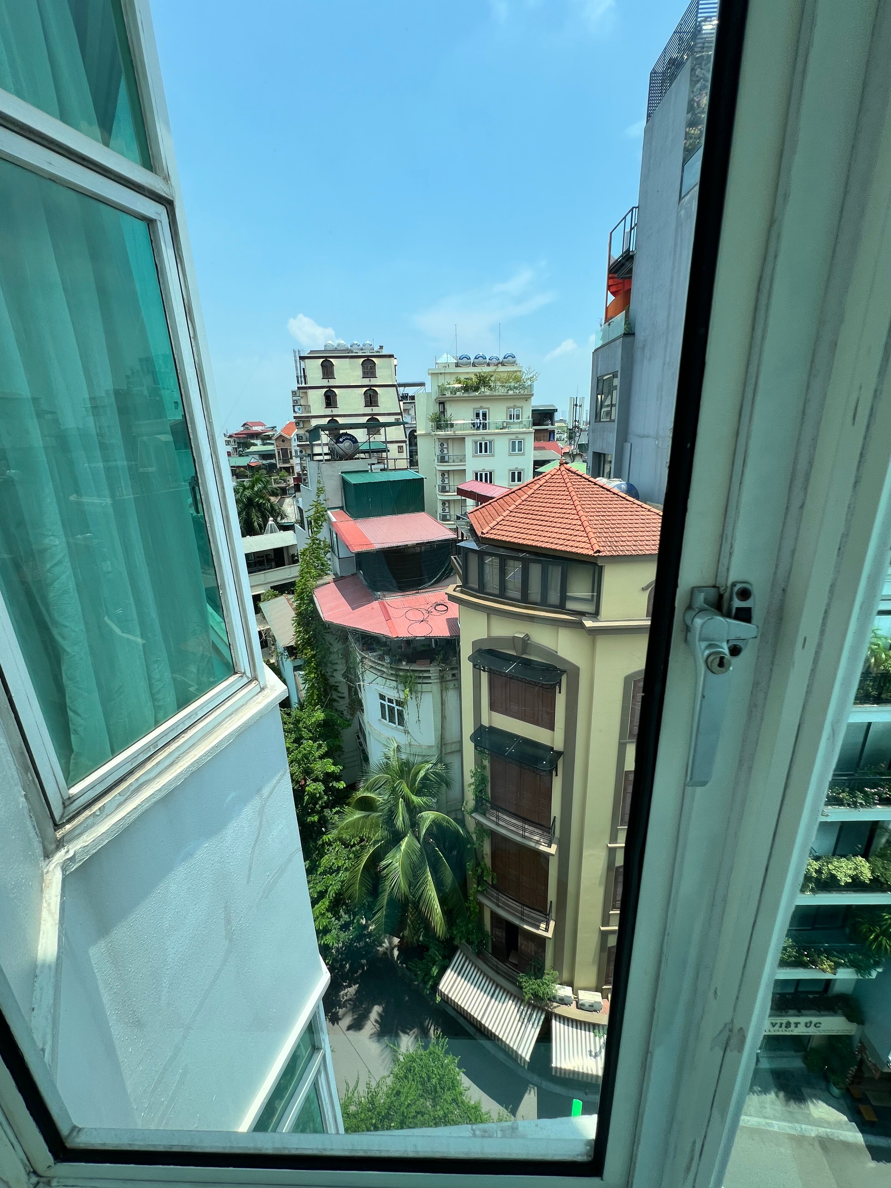 河内俱乐部酒店及公寓-客卧