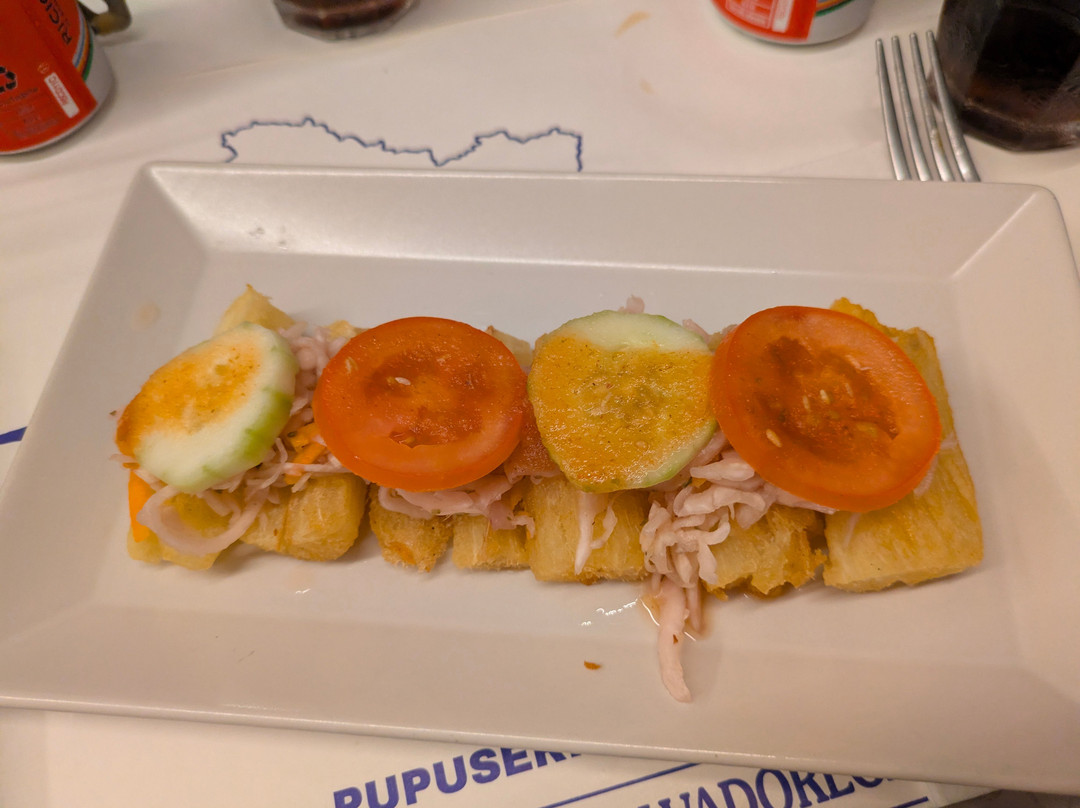 Kuxkatan Pizzeria & Pupuseria