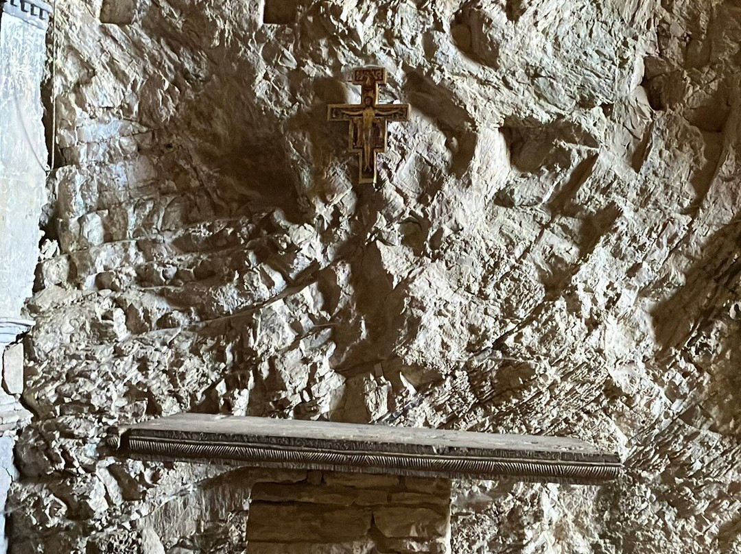 Eremo Grotta Sant'angelo-Civitella del Tronto必去景点