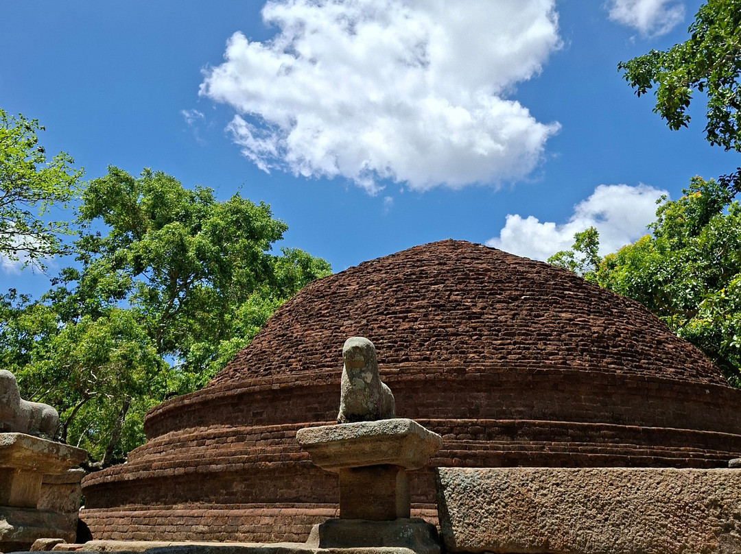 Lahugala Magul Maha Viharaya-Ampara必去景点