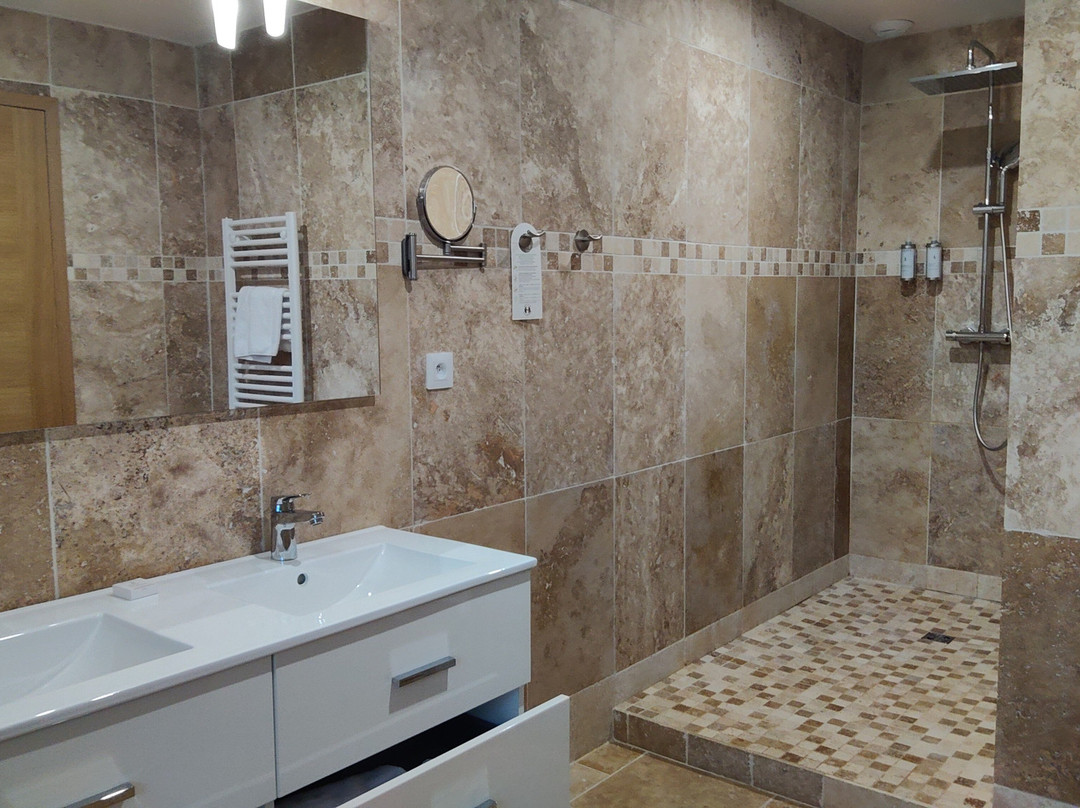 Hotel Le Perigord主图