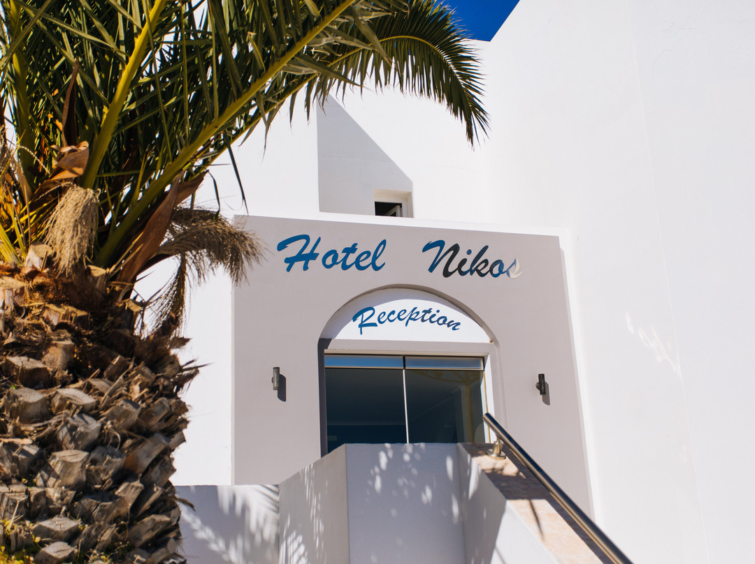 Nikos Hotel主图