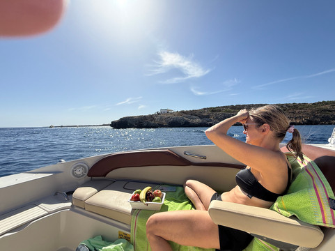 Dolphin Boat Safari-阿依纳帕必去景点