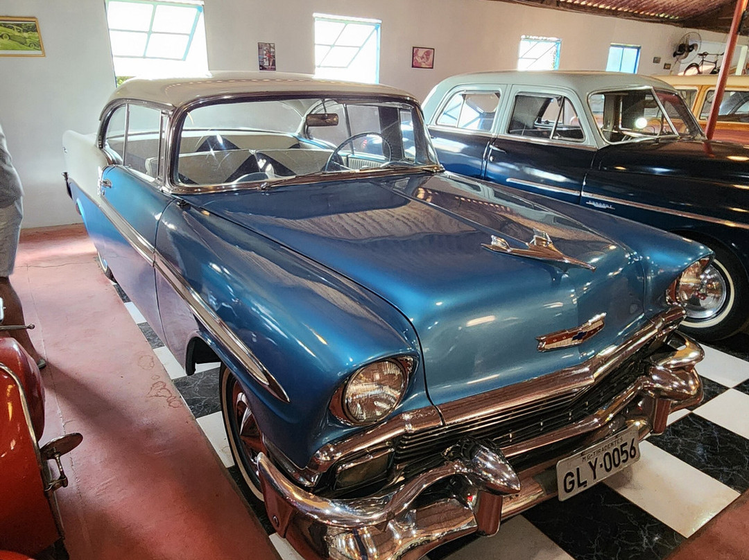 Museu Do Automovel Da Estrada Real-蒂拉登特斯必去景点