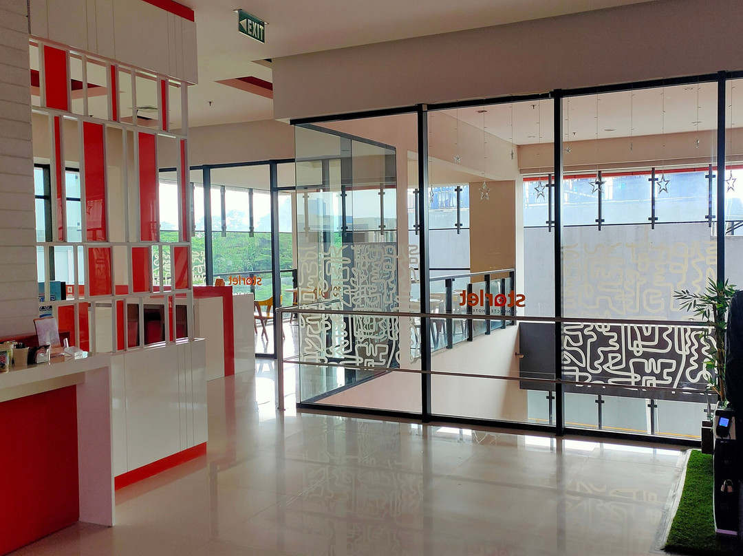 Starlet Hotel BSD City Tangerang主图