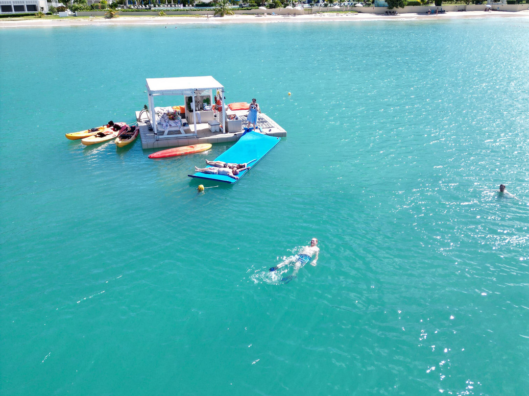 Le Radeau Bleu-Anse Marcel必去景点