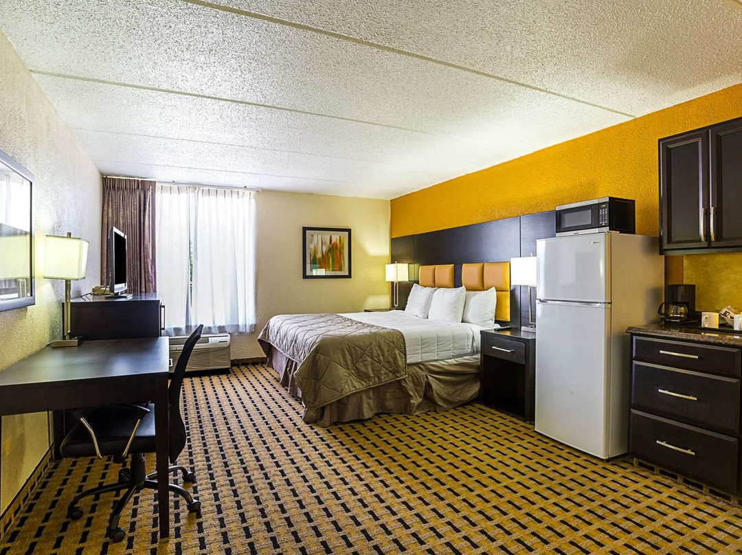 Jones Creek酒店住宿-Clarion Pointe Lake Jackson - Clute