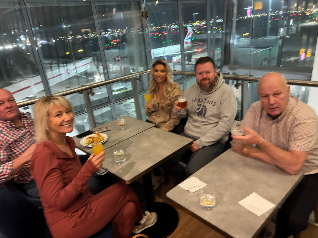 Plaza Premium Lounge Heathrow T5 Departures-伦敦必去景点