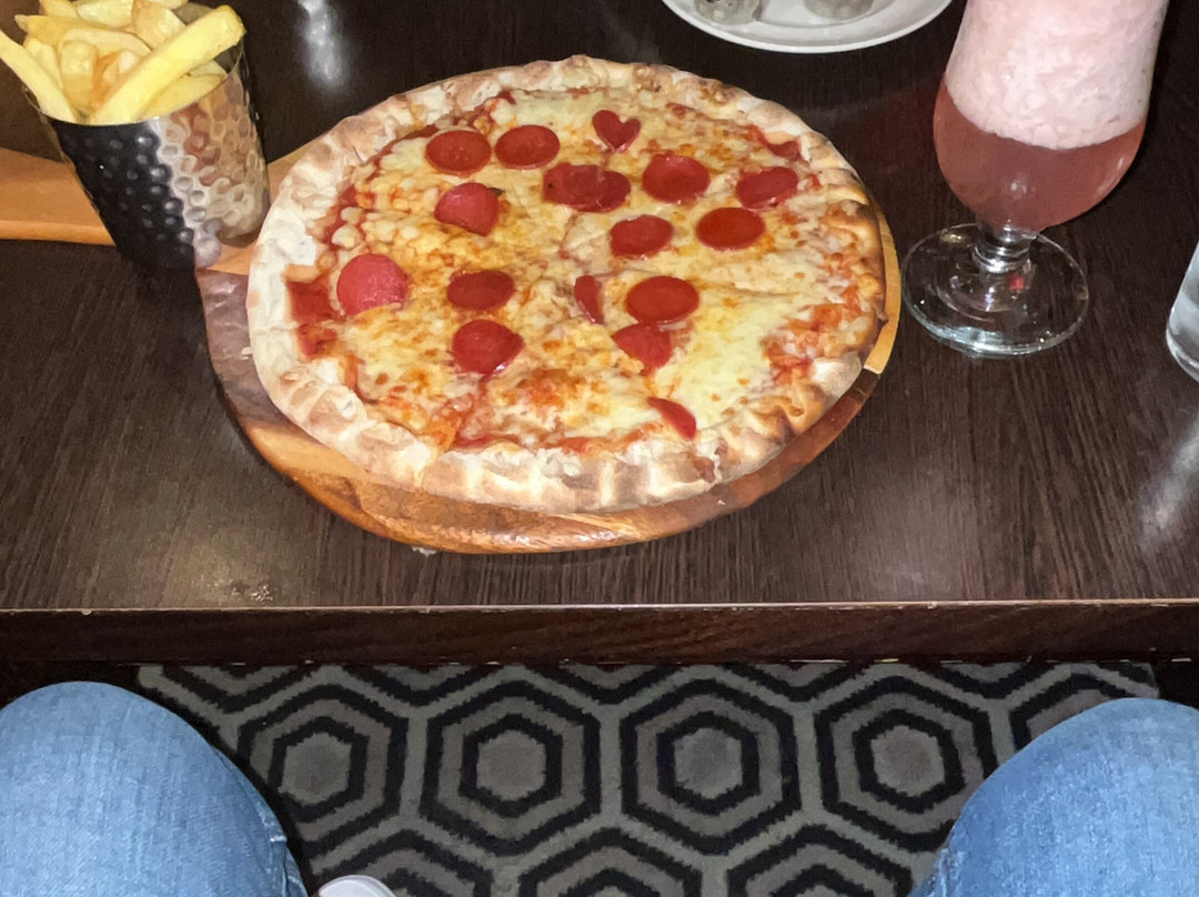 The Riverside Park Hotel & Leisure Club主图