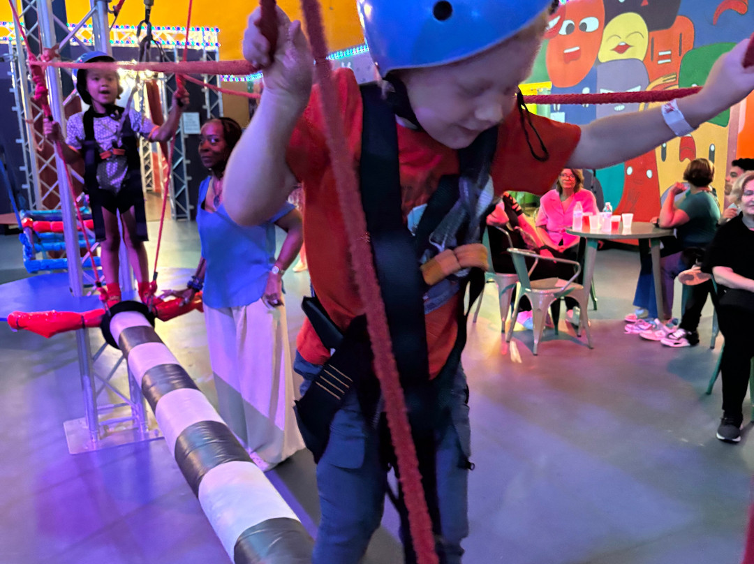 Planet Obstacle-玛丽湖必去景点