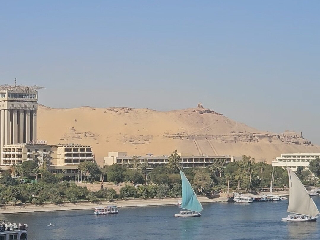 阿斯旺菲莱酒店主图