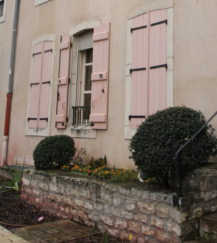 Place Louis Armand Calliat-索恩河畔沙隆必去景点