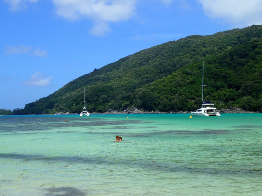 Spiaggia di Port Launay-Port Glaud必去景点