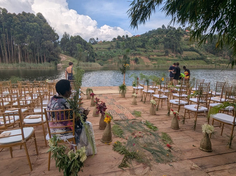 天堂生态小屋酒店主图