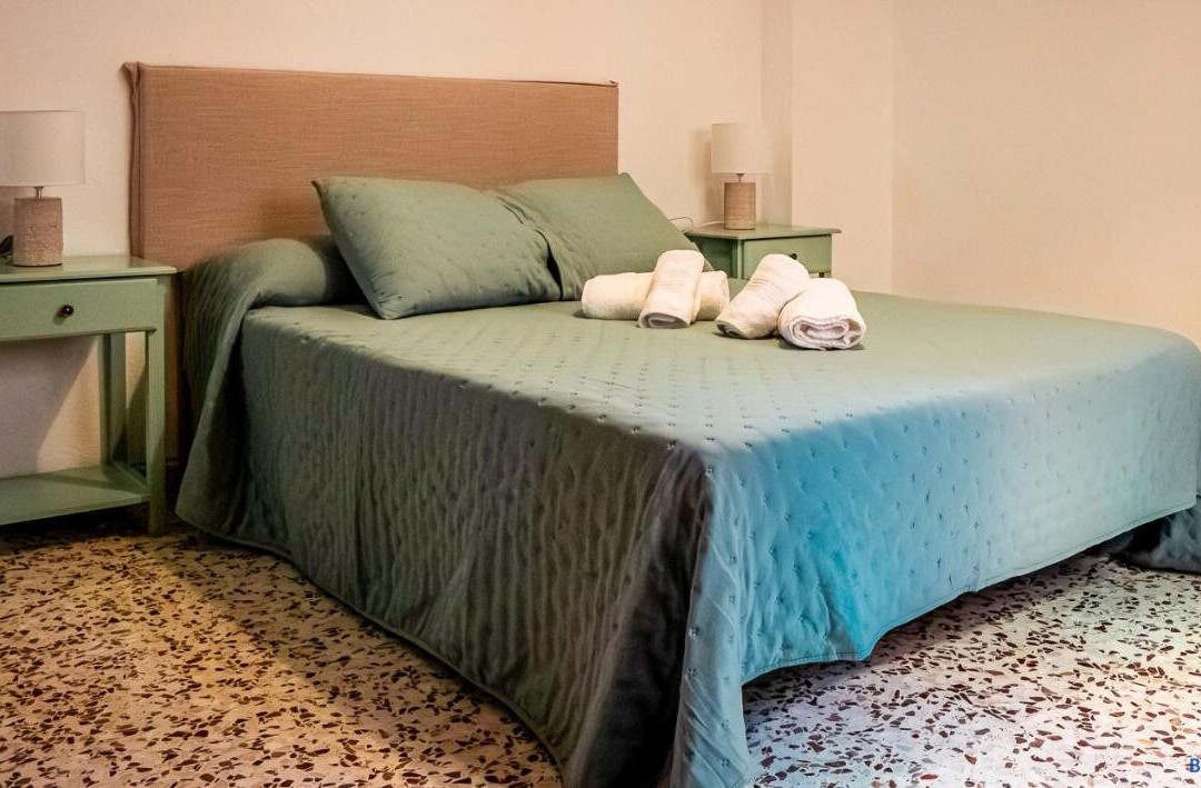 5 Apartamentos Comodos en el Corazon de Baza